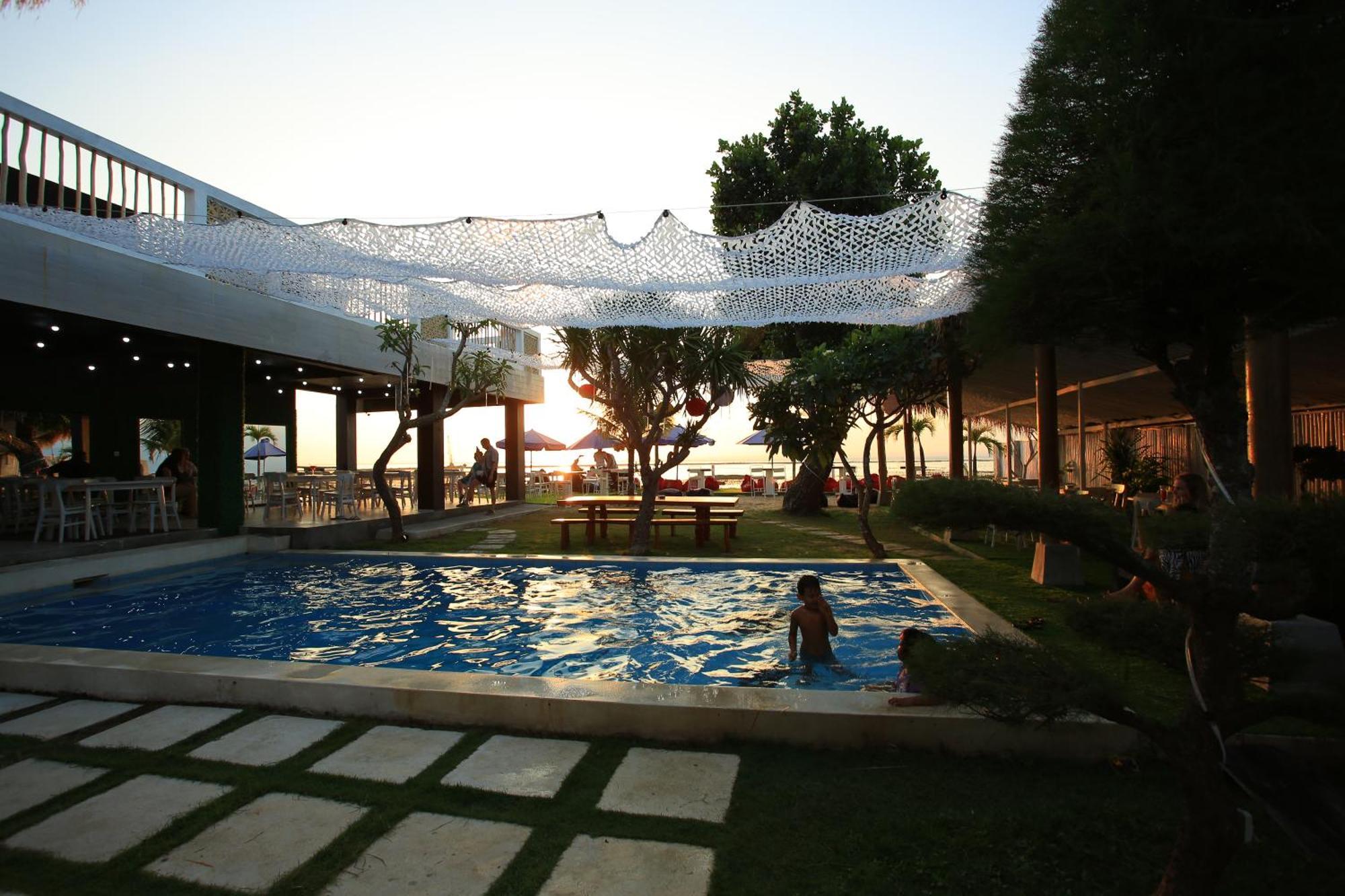 3 Monkeys Lembongan Studio Apartments Gym Recovery Centre Ngoại thất bức ảnh