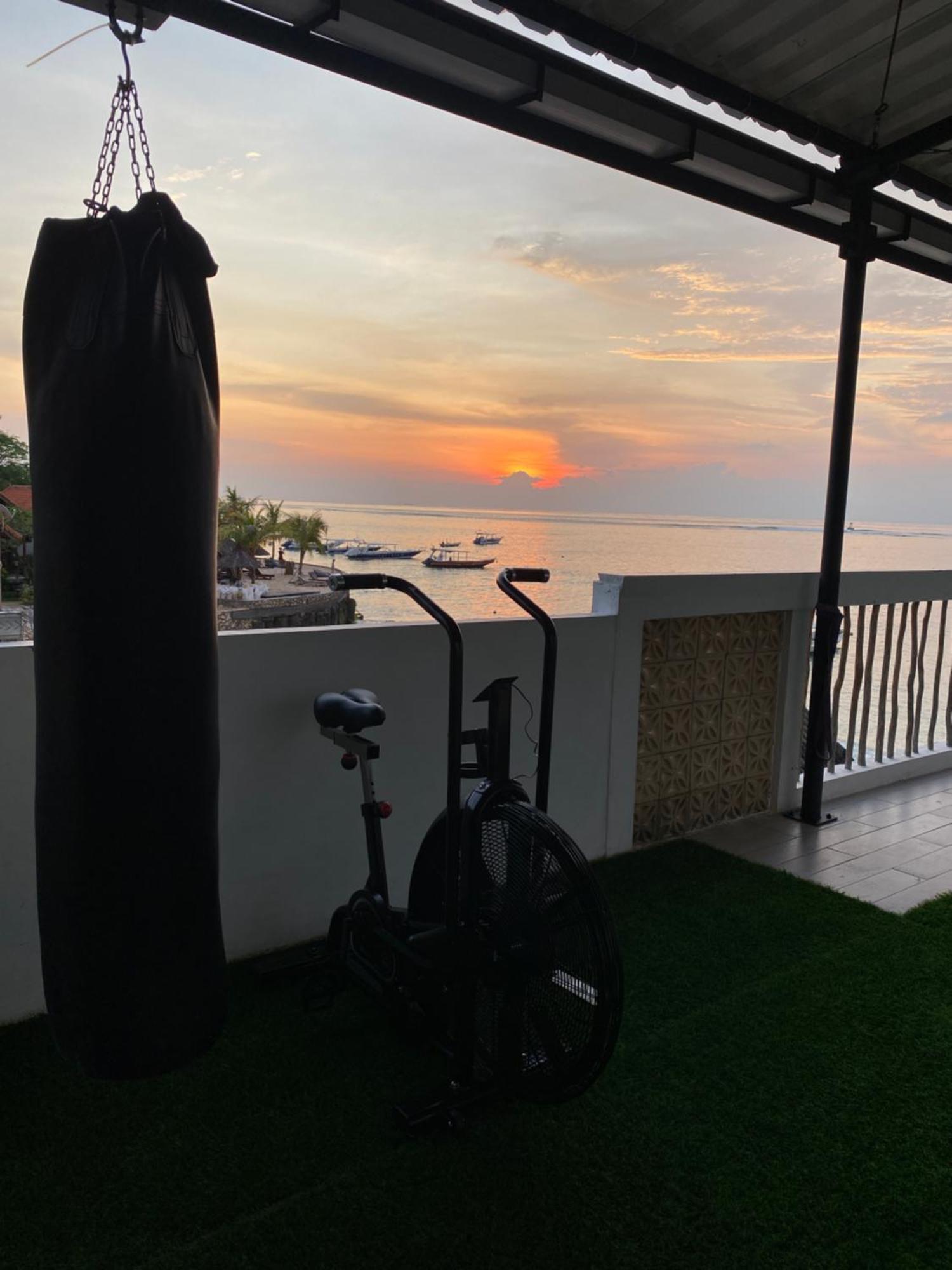 3 Monkeys Lembongan Studio Apartments Gym Recovery Centre Ngoại thất bức ảnh
